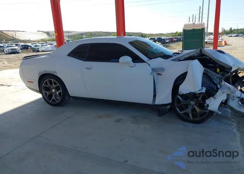 2015 Dodge Challenger Sxt Plus z USA, uszkodzony, nr VIN 2C3CDZBG7FH835148